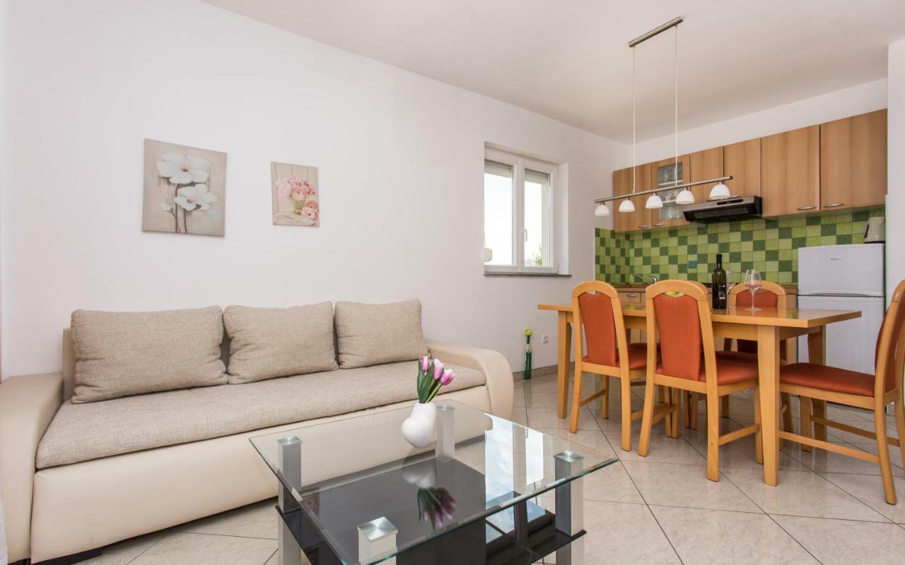 Apartments Kraljic I Baška Eksteriør bilde