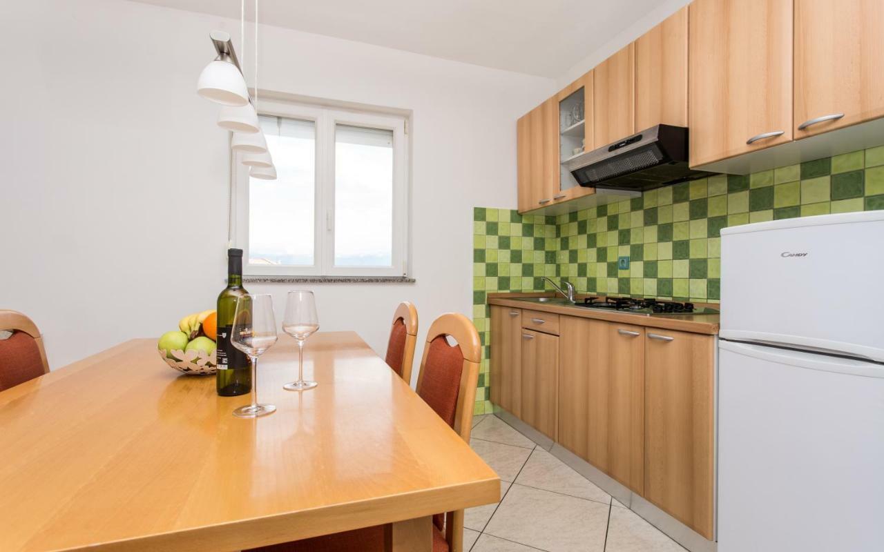 Apartments Kraljic I Baška Eksteriør bilde