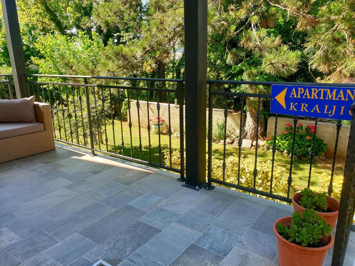 Apartments Kraljic I Baška Eksteriør bilde